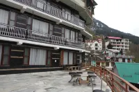 The himalayan Drift Cottage Hotels near Mall Road