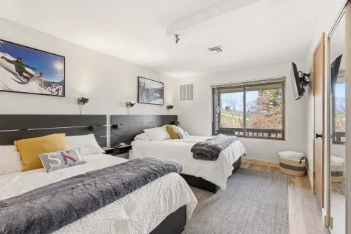 Seven Springs Stoneridge 1 Br Loft Deluxe Ski in-Out Condo - Apartments