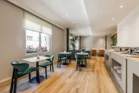 Aquila "D" Hotel - 4-Star