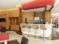Ibis Balikpapan - bar