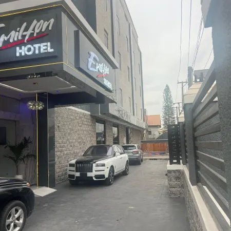 Emilton Hotel