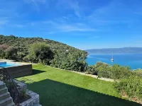 Open Your Door On The Beach! - Private Beach Home Hotels in Distos