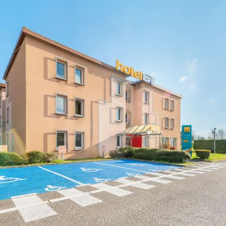 Hotelf1 Lyon Bourgoin-Jallieu