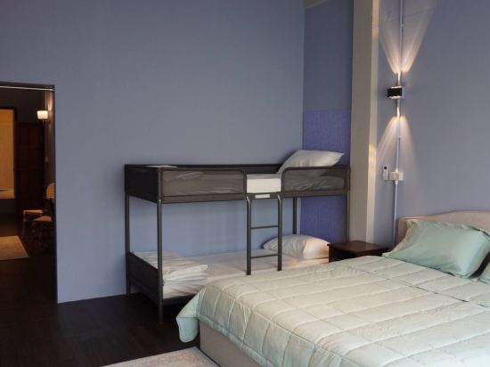 Large Room near Grand Palace
