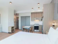 Sandman Suites Vancouver on Davie Hotels near Inukshuk