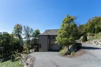 Heart Rock Lodge