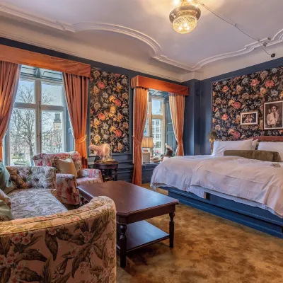 Hotel Pigalle Hotels near Slottsskogen Park