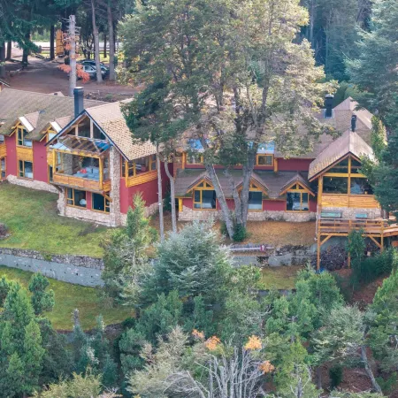 Peninsula Petit