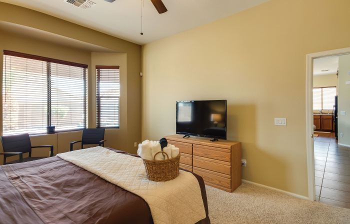 Golf, Gamble, Relax Poolside! Maricopa Desert Home
