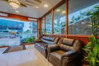 Hotel Mountain Hues Thekkady - New