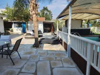 The Lake House - Pools