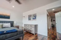 Lakefront Villa 3 / Dock Access - 3-Star