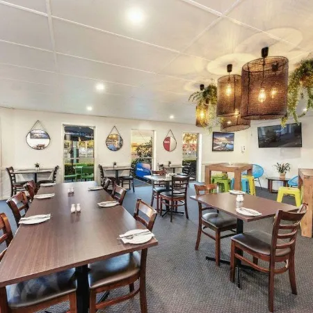 Sugar Country Motor Inn