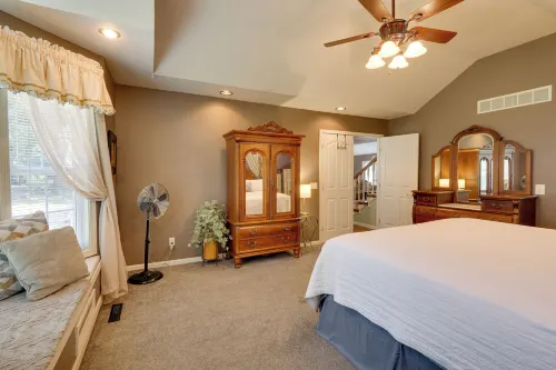 Spacious Family Home Near Lake of the Ozarks! - Spa
