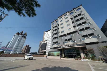 Elysian Hotel