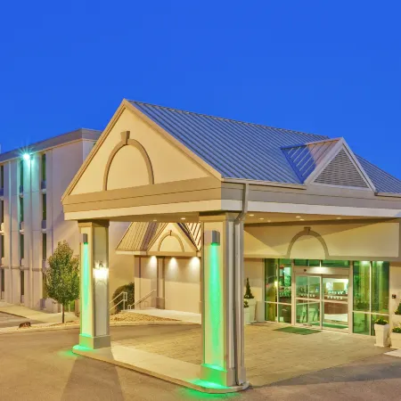 Holiday Inn BLOOMINGTON-UNIVERSITY AREA by IHG