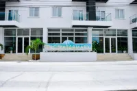 The Watermark Hotel - 4-Star
