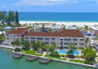 Westwinds Waterfront Resort - 3-Star