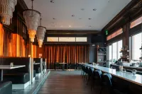 The Strathallan Rochester Hotel & Spa - a DoubleTree by Hilton - bar