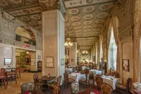 The Brown Hotel - 4 estrellas