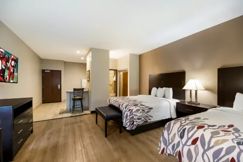 Red Roof Inn Pecos - Pet Friendly