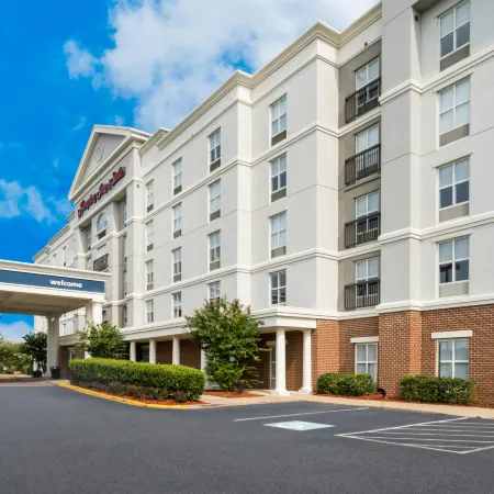 Hampton Inn & Suites Fredericksburg-at Celebrate Virginia