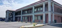 Red Roof Inn & Suites Scottsboro - Motels