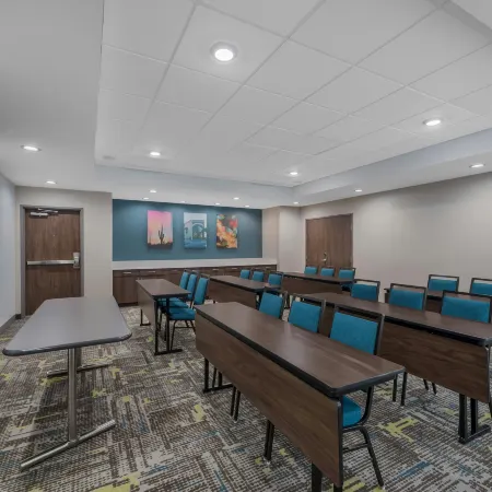 Hampton Inn by Hilton Williams