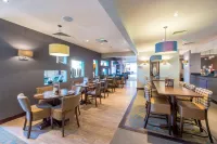 Premier Inn Cambridge East (Newmarket Road) - Parkplatz