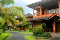 Nuansa Bali Hotel - ที่มีที่จอดรถ