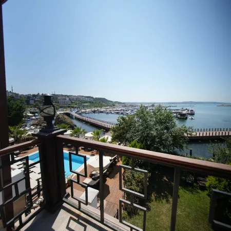 Phellos Suites Boutique Hotel