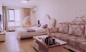 Shenyang Wowo Love-Themed Apartment