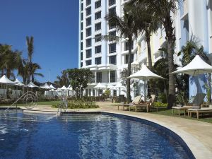 Suncoast Hotel & Towers