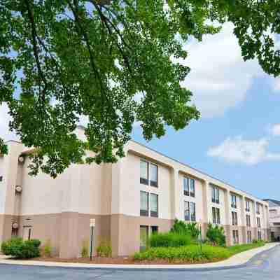 Hampton Inn Milford Hotel Exterior