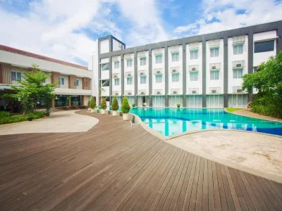 Front One Akshaya Hotel Karawang Hotel dekat PASAR JATIRAGAS