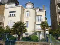 Le Beauvoir Rose Hotels in 