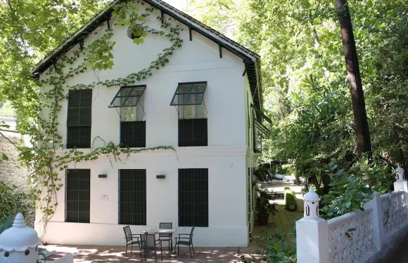 洛斯曼努爾勒斯公寓