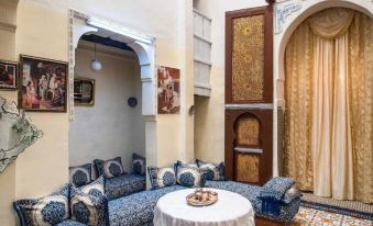 Family Room for 4 Peoples Sunny Riad Inside Medina Fes El Bali