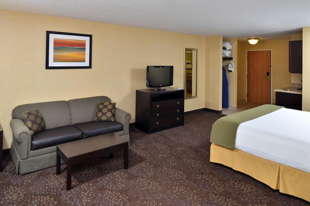 Holiday Inn Express Hotel & Suites Charlotte, an Ihg Hotel