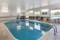 Comfort Inn Rockford Near Casino District - Pools