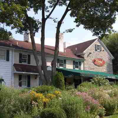 Fairfield Inn & Suites Philadelphia Valley Forge/Great Valley Hotel Exterior