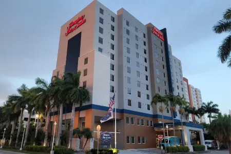 Hampton Inn & Suites Miami-Airport South-Blue Lagoon