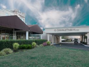 DoubleTree by Hilton Hotel Norfolk Airport