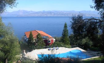 Apraos Bay Hotel in Kalamaki Beach, a Nice View over the Whole Apraos Bay