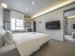 Pyeongtaek Godeok Rich Stay Hotel