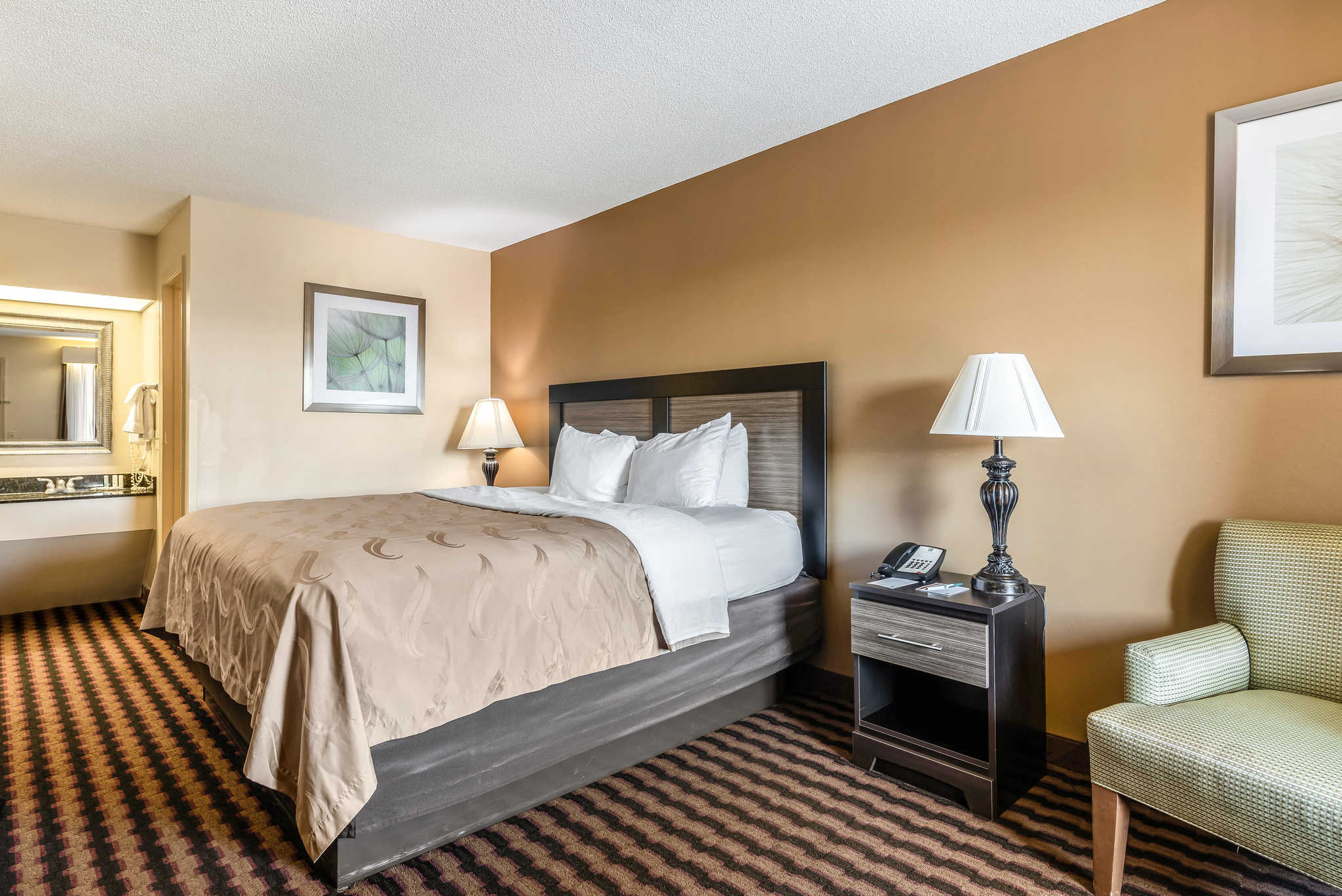 Quality Inn Decatur River City