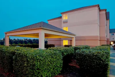 Sonesta Simply Suites Pittsburgh Airport Hotels in Север Файет Тауншип