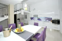 Luxury Villa/Rooftop Pool !Avbl. in Season