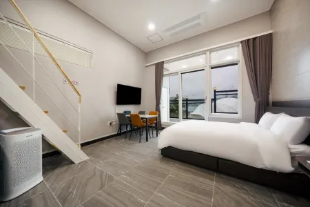 Yeosu Samhak 1947 Pool Villa (Romantic Pocha) Отели в г. Йосу