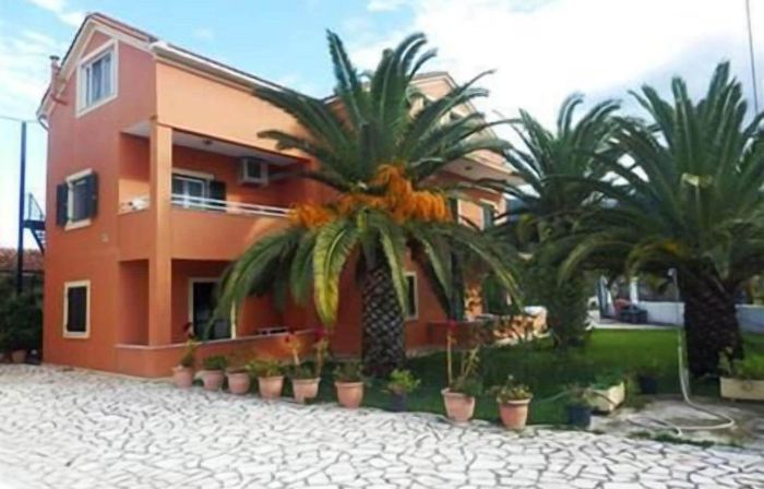 Katerina Pool Apartments